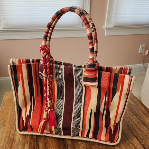 Vince Camuto oversized canvas tote - Picture 3 of 7